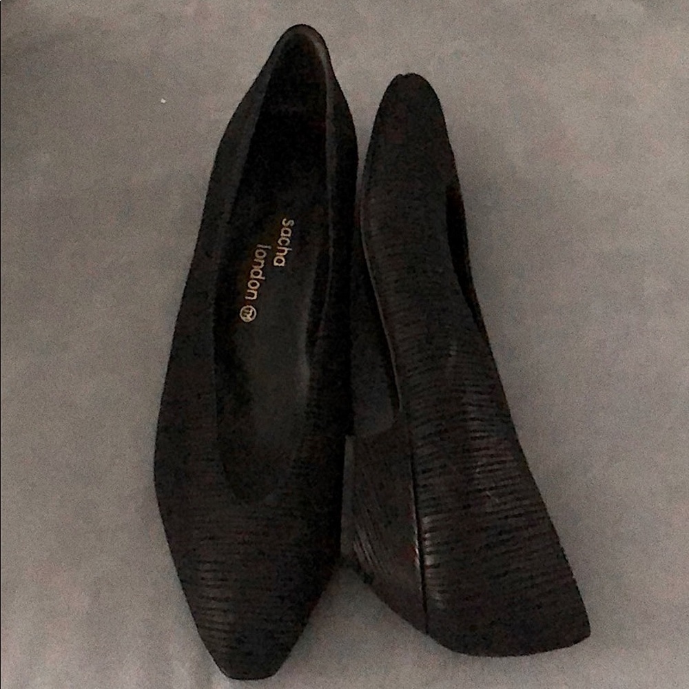 New Sacha of London black leather pumps